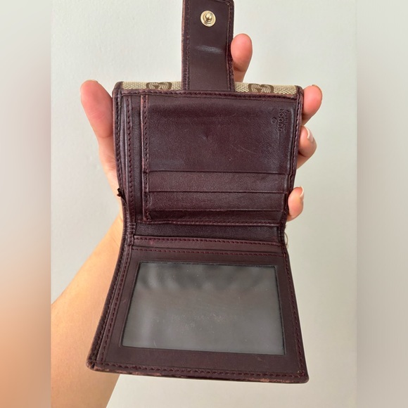 Gucci Compact GG Wallet - Picture 2 of 10